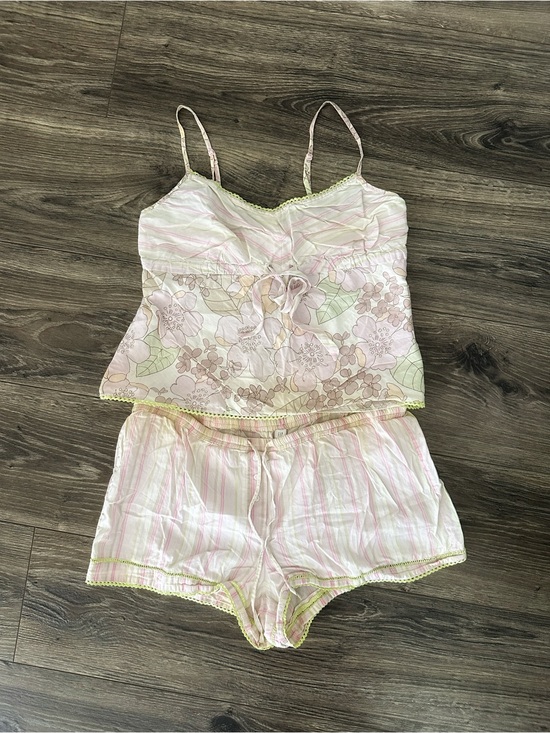 Gapbody Other - Soft Pink Floral Cami & Shorts Pajama Set with Green Trim